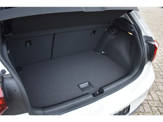 Volkswagen Polo Life Edition | 'App-Connect' smartphone integratie | Buitenspiegels elektrisch instel- verwarm- e... ActivLease financial lease