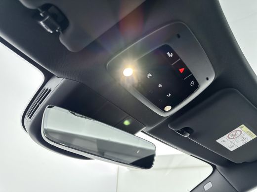 Volvo  EX30 Single Motor Extended Range Ultra 69 kWh | 20" | Getint glas | Stoel/stuurverwarming | 360 Camera... ActivLease financial lease