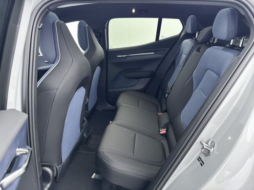 Volvo  EX30 Single Motor Extended Range Ultra 69 kWh | 20" | Getint glas | Stoel/stuurverwarming | 360 Camera... ActivLease financial lease