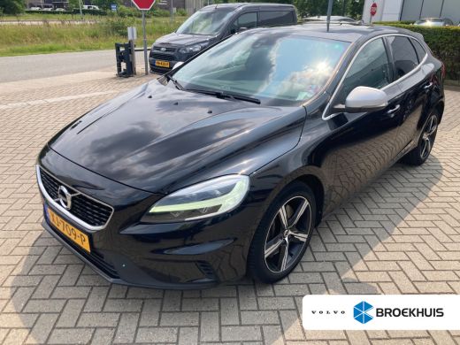 Volvo V40 1.5 T3 Polar+ Sport | Harman/Kardon | Panoramadak | Camera | Keyless Volvo V40 1.5 T3 Polar+ Sport | Harman/Kardon | Panoramadak | Camera | Keyless
