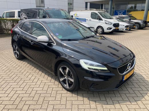 Volvo  V40 1.5 T3 Polar+ Sport | Harman/Kardon | Panoramadak | Camera | Keyless ActivLease financial lease