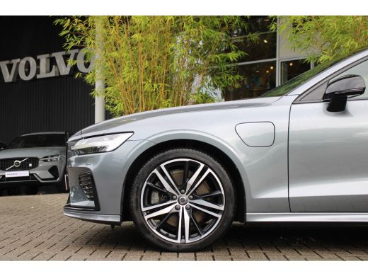 Volvo  V60 2.0 T6 Recharge AWD R-Design | Styling Kit | Trekhaak | Camera | Adaptive Cruise | BLIS | Memory ActivLease financial lease