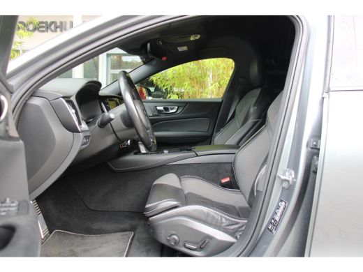 Volvo  V60 2.0 T6 Recharge AWD R-Design | Styling Kit | Trekhaak | Camera | Adaptive Cruise | BLIS | Memory ActivLease financial lease