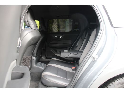 Volvo  V60 2.0 T6 Recharge AWD R-Design | Styling Kit | Trekhaak | Camera | Adaptive Cruise | BLIS | Memory ActivLease financial lease