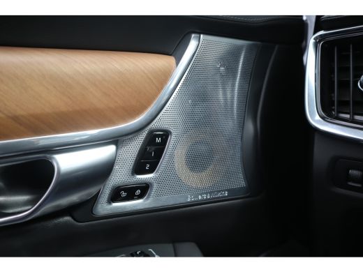 Volvo  V90 2.0 T8 AWD Inscription Panorama / Bowers & Wilkins / Pilot assist / Dode hoek / ActivLease financial lease