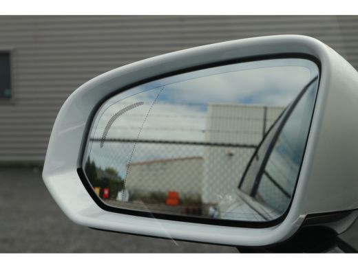 Volvo  V90 2.0 T8 AWD Inscription Panorama / Bowers & Wilkins / Pilot assist / Dode hoek / ActivLease financial lease