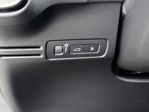 Volvo  XC40 T4 Recharge Ultimate Bright | 19" | Panoramadak | Harman Kardon | Elektr. verst. stoelen | Adapti... ActivLease financial lease