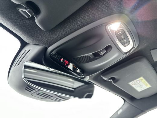 Volvo  XC40 T4 Recharge Ultimate Bright | 19" | Panoramadak | Harman Kardon | Elektr. verst. stoelen | Adapti... ActivLease financial lease