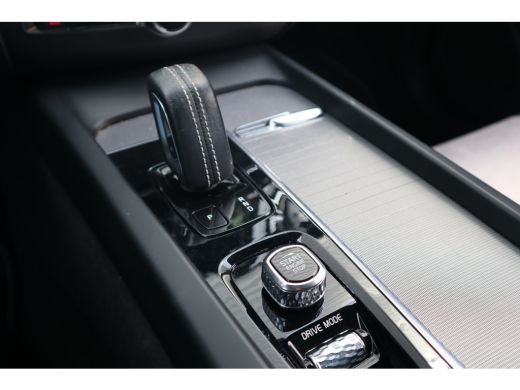 Volvo  XC60 2.0 Recharge T6 AWD R-Design Panorama dak / Head-Up / Harman Kardon / 360 camera / Adaptieve crui... ActivLease financial lease