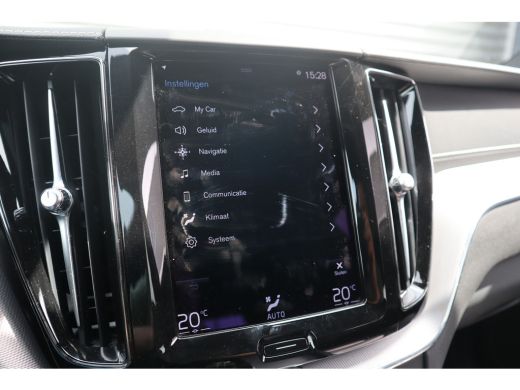 Volvo  XC60 2.0 Recharge T6 AWD R-Design Panorama dak / Head-Up / Harman Kardon / 360 camera / Adaptieve crui... ActivLease financial lease