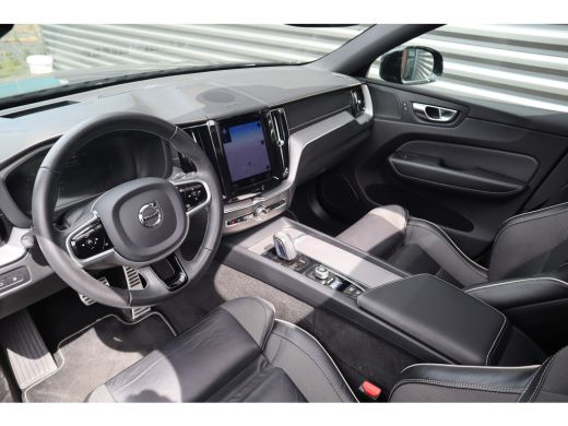 Volvo  XC60 2.0 Recharge T6 AWD R-Design Panorama dak / Head-Up / Harman Kardon / 360 camera / Adaptieve crui... ActivLease financial lease