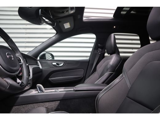 Volvo  XC60 2.0 Recharge T6 AWD R-Design Panorama dak / Head-Up / Harman Kardon / 360 camera / Adaptieve crui... ActivLease financial lease