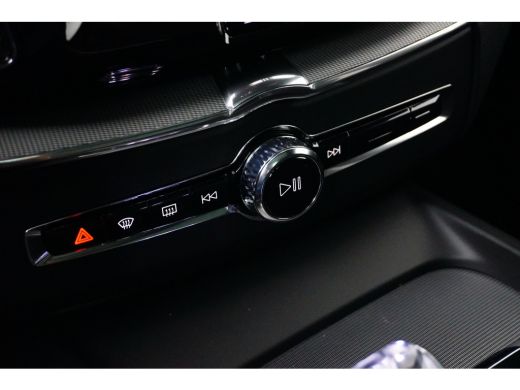 Volvo  XC60 2.0 T6 Plug-in hybrid AWD Plus Dark | Trekhaak | Panoramadak | Memory | Adaptive Cruise | BLIS | ... ActivLease financial lease