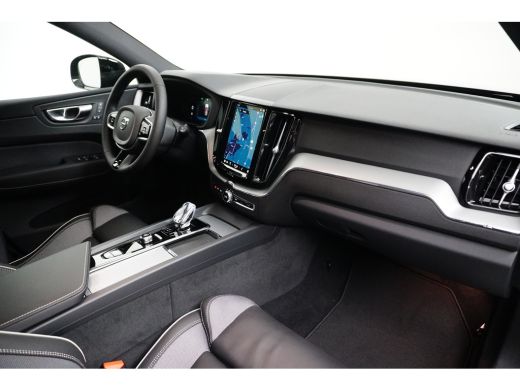 Volvo  XC60 2.0 T6 Plug-in hybrid AWD Plus Dark | Trekhaak | Panoramadak | Memory | Adaptive Cruise | BLIS | ... ActivLease financial lease