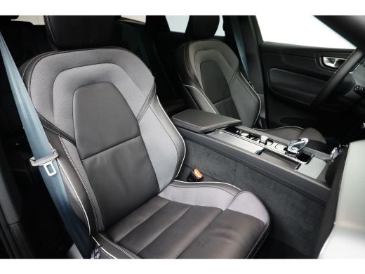 Volvo  XC60 2.0 T6 Plug-in hybrid AWD Plus Dark | Trekhaak | Panoramadak | Memory | Adaptive Cruise | BLIS | ... ActivLease financial lease