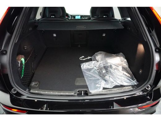 Volvo  XC60 2.0 T6 Plug-in hybrid AWD Plus Dark | Trekhaak | Panoramadak | Memory | Adaptive Cruise | BLIS | ... ActivLease financial lease