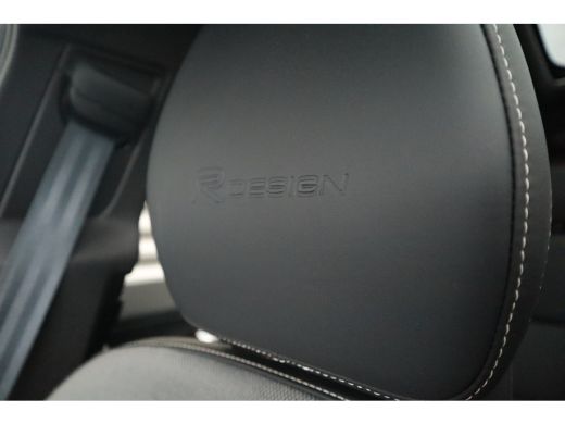 Volvo  XC60 2.0 T8 Twin Engine AWD R-Design Luchtvering / Harman Kardon / Panorama dak / ActivLease financial lease