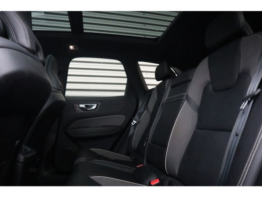 Volvo  XC60 2.0 T8 Twin Engine AWD R-Design Luchtvering / Harman Kardon / Panorama dak / ActivLease financial lease