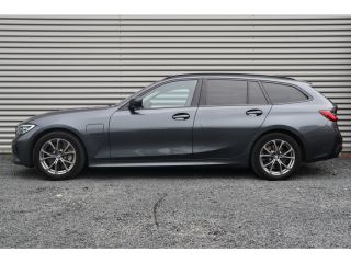 BMW 3 Serie Touring 330e Business Edition Plus Harman Kardon / Camera / Trekhaak /