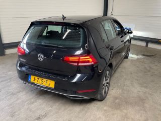 Volkswagen e-Golf E-DITION | Cruise control adaptief | Lichtmetalen velgen 16" | Navigatiesysteem full map