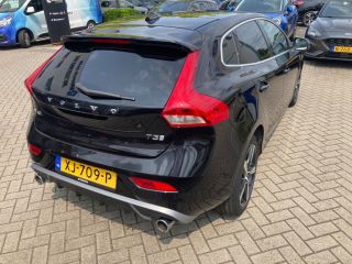 Volvo  V40 1.5 T3 Polar+ Sport | Harman/Kardon | Panoramadak | Camera | Keyless