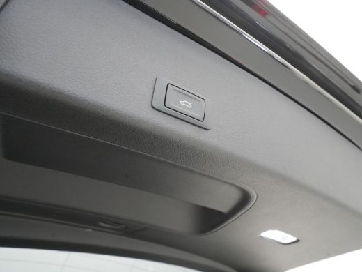 Audi e-tron e-tron 55 quattro 361pk advanced S-Line 95 kWh Navigatie Camera Stoelverwarming Side assist B&O 6 ActivLease financial lease