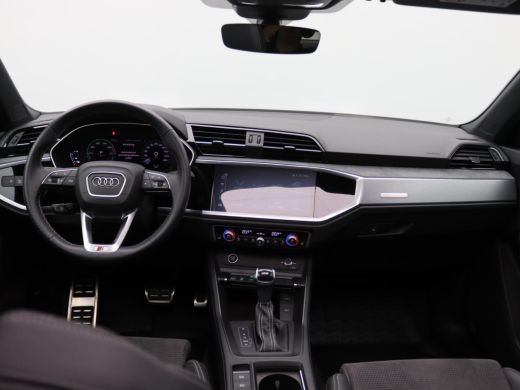 Audi Q3 45 TFSI e S Edition 245PK DSG matrix led, trekhaak, adaptive cruise, panormadak, elek. bedienbare... ActivLease financial lease