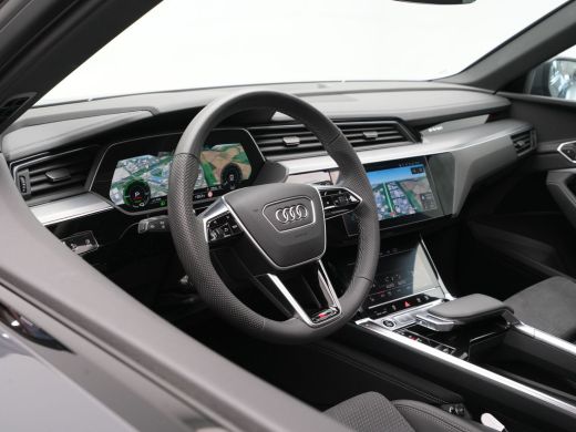 Audi Q8 e-tron 55 quattro S-Line Edition Competition 115 kWh 408pk Panorama Navigatie Camera Stoelverwarming Luc... ActivLease financial lease
