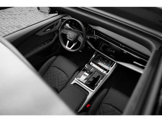 Audi Q8 Pro Line S Competition | Adaptive cruise control | Bang & Olufsen Premium 3D | Glazen panoramadak ActivLease financial lease