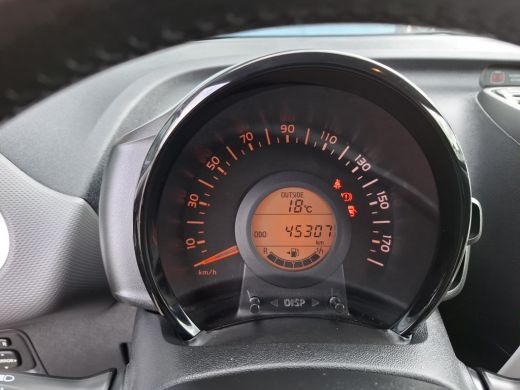 Citroën C1 1.0 VTi Millenium | Achterbank in delen neerklapbaar | Airco | Anti doorSlip Regeling ActivLease financial lease