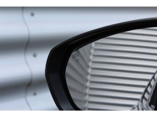 Citroën C5 Aircross 1.2 PURETECH 130PK C-SERIES SHINE / NAVI / CLIMA / FULL-LED / PDC / 18" LMV / CAMERA / KEYLESS / ... ActivLease financial lease