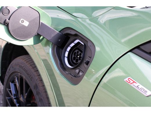 Ford Kuga 2.5 PHEV ST-Line X | DEMO DEAL! | VOL! | BLACK PACK | PANO DAK | MATRIX LED | ELEKTR TREKHAAK | 2... ActivLease financial lease