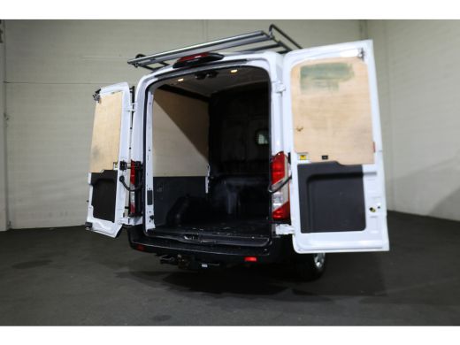 Ford Transit 2.0 TDCI 130pk L2 H2 DC Trend Airco Trekhaak Navigatie Camera ActivLease financial lease