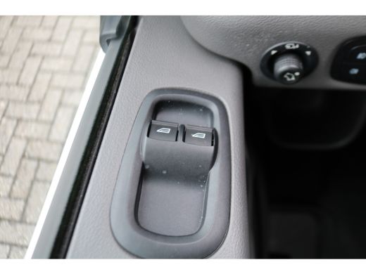 Ford Transit 2.0 TDCI 130pk L2 H2 DC Trend Airco Trekhaak Navigatie Camera ActivLease financial lease