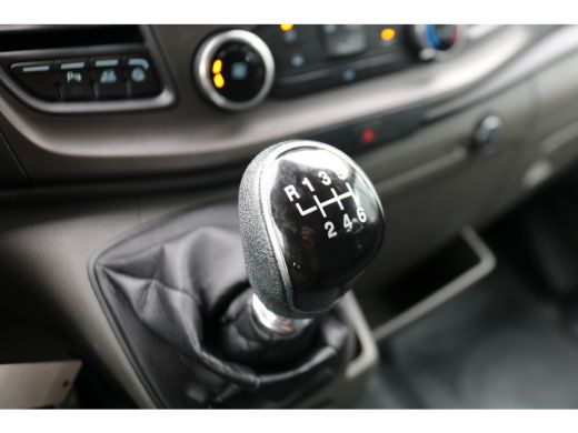 Ford Transit 2.0 TDCI 130pk L2 H2 DC Trend Airco Trekhaak Navigatie Camera ActivLease financial lease