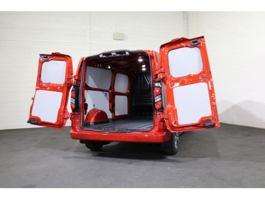 Ford Transit Custom 2.0 TDci L2 H1 Limited Airco Navigatie Apple Carplay (wordt verwacht) ActivLease financial lease