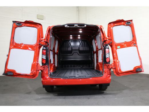 Ford Transit Custom 2.0 TDci L2 H1 Limited Airco Navigatie Apple Carplay (wordt verwacht) ActivLease financial lease