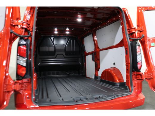 Ford Transit Custom 2.0 TDci L2 H1 Limited Airco Navigatie Apple Carplay (wordt verwacht) ActivLease financial lease