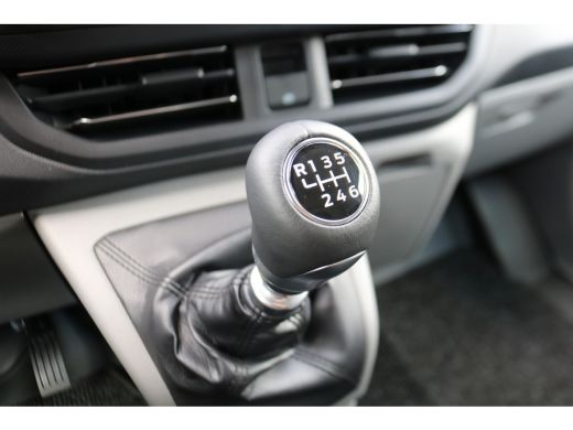 Ford Transit Custom 2.0 TDci L2 H1 Limited Airco Navigatie Apple Carplay (wordt verwacht) ActivLease financial lease