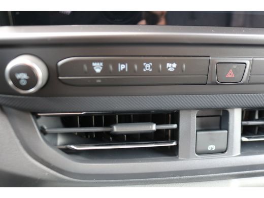 Ford Transit Custom 2.0 TDci L2 H1 Limited Airco Navigatie Apple Carplay (wordt verwacht) ActivLease financial lease