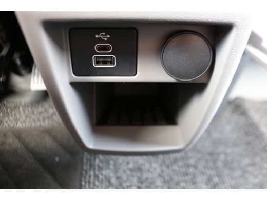 Ford Transit Custom 2.0 TDci L2 H1 Limited Airco Navigatie Apple Carplay (wordt verwacht) ActivLease financial lease