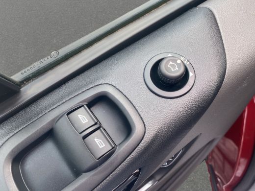 Ford Transit Custom 340 2.0 TDCI L2H1 Limited 170pk Automaat | Dealer o.h. | Adaptieve cruise | Bijrijdersbank | Trek... ActivLease financial lease