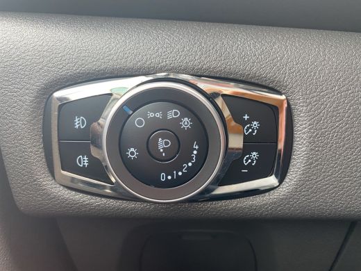 Ford Transit Custom 340 2.0 TDCI L2H1 Limited 170pk Automaat | Dealer o.h. | Adaptieve cruise | Bijrijdersbank | Trek... ActivLease financial lease