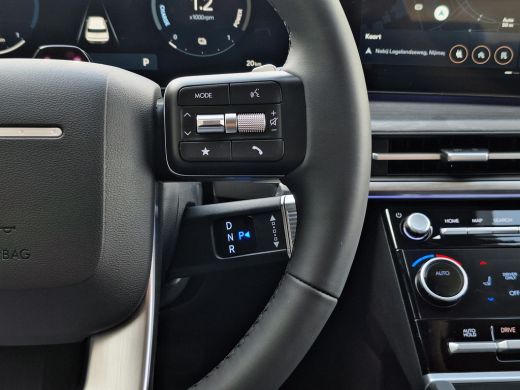 Hyundai Santa Fe 1.6 T-GDI PHEV Premium 4WD 7p. | Apple Carplay/ Android Auto | Trekhaak | 20'' Glans zwarte velge... ActivLease financial lease