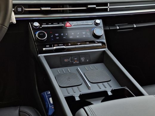 Hyundai Santa Fe 1.6 T-GDI PHEV Premium 4WD 7p. | Apple Carplay/ Android Auto | Trekhaak | 20'' Glans zwarte velge... ActivLease financial lease