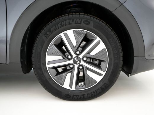 Kia Niro 1.6 GDi Hybrid DynamicLine (INCL-BTW) Aut. *ADAPTIVE-CRUISE | LEATHER-FABRIC | NAVI-FULLMAP | HEA... ActivLease financial lease