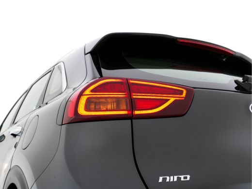 Kia Niro 1.6 GDi Hybrid DynamicLine (INCL-BTW) Aut. *ADAPTIVE-CRUISE | LEATHER-FABRIC | NAVI-FULLMAP | HEA... ActivLease financial lease