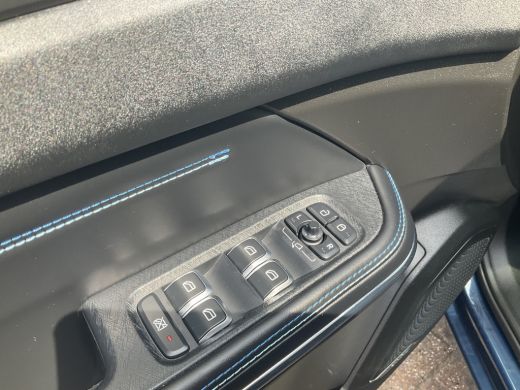 Lynk & Co 01 1.5 262pk PHEV Adapt.Cruise Pano Carplay Nav/Cam Stoelverw. Plug-in ActivLease financial lease