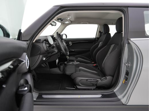 Mini Electric Basic 33 kWh [ 3-Fase ] (INCL.BTW) *FULL-LED | SPORT-SEATS | NAVI-FULLMAP | DIGI-COCKPIT | DAB+ |... ActivLease financial lease