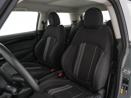 Mini Electric Basic 33 kWh [ 3-Fase ] (INCL.BTW) *FULL-LED | SPORT-SEATS | NAVI-FULLMAP | DIGI-COCKPIT | DAB+ |... ActivLease financial lease